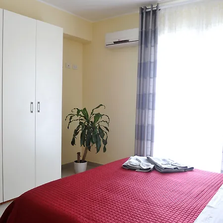 Riviera Ionica מלון דירות 4*