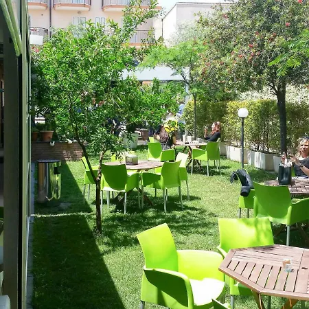 Aparthotel Riviera Ionica Santa Teresa Di Riva